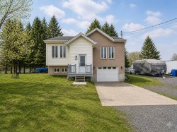 967 Rue Lapalme Saint-Lin/Laurentides, QC J5M 1Y9